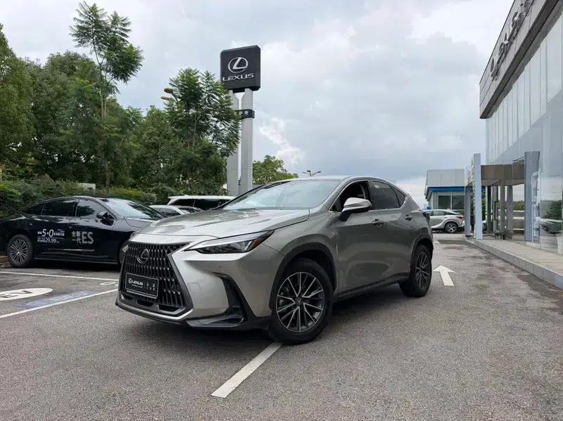 Lexus NX 2024 350h Front-Wheel Drive Skyactiv-X Edition — миниатюра 1