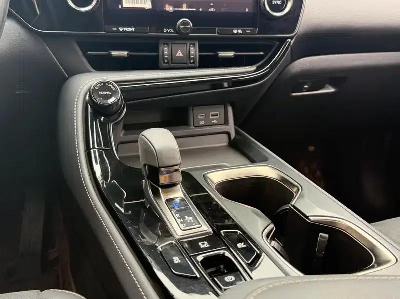 Lexus NX 2024 350h Front-Wheel Drive Skyactiv-X Edition — миниатюра 9