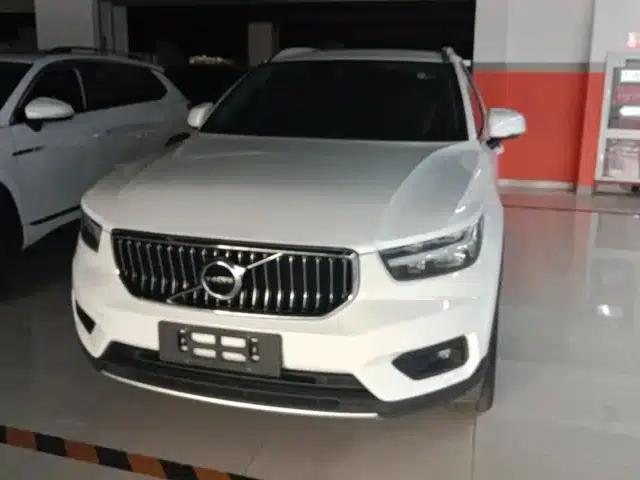 2021 Volvo XC40 T4 AWD Inscription Luxury Edition