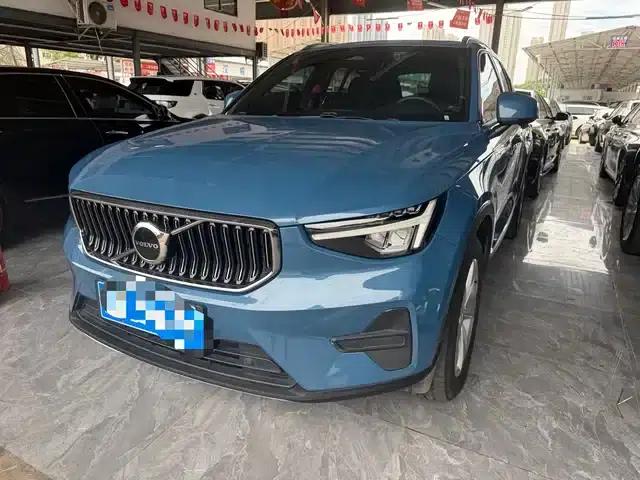 2023 Volvo XC40 B3 Smart Fashion Edition