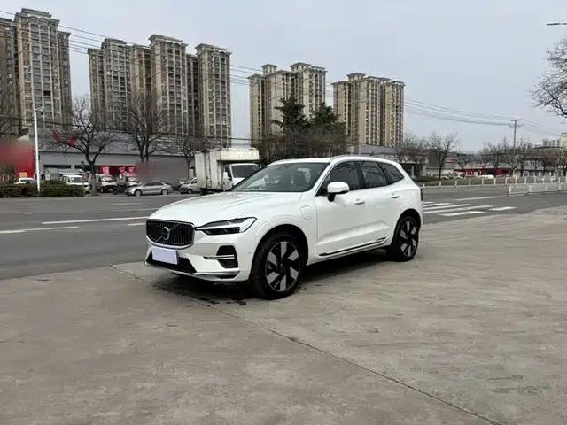 2025 Volvo XC60 Plug-in Hybrid, Long Range AWD Inscription Luxury Edition