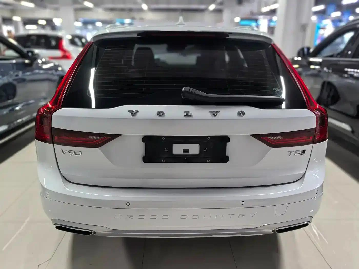 2020 Volvo V90 Facelift Cross Country T5 AWD Smart Edition — миниатюра 5