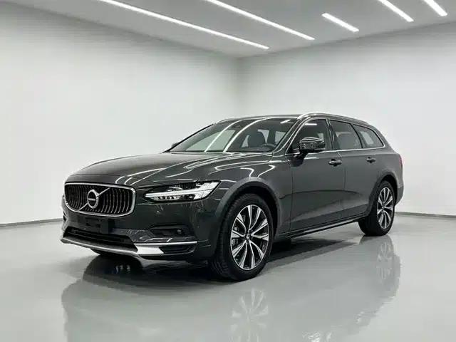 2021 Volvo V90 Cross Country B5 AWD Smart Edition