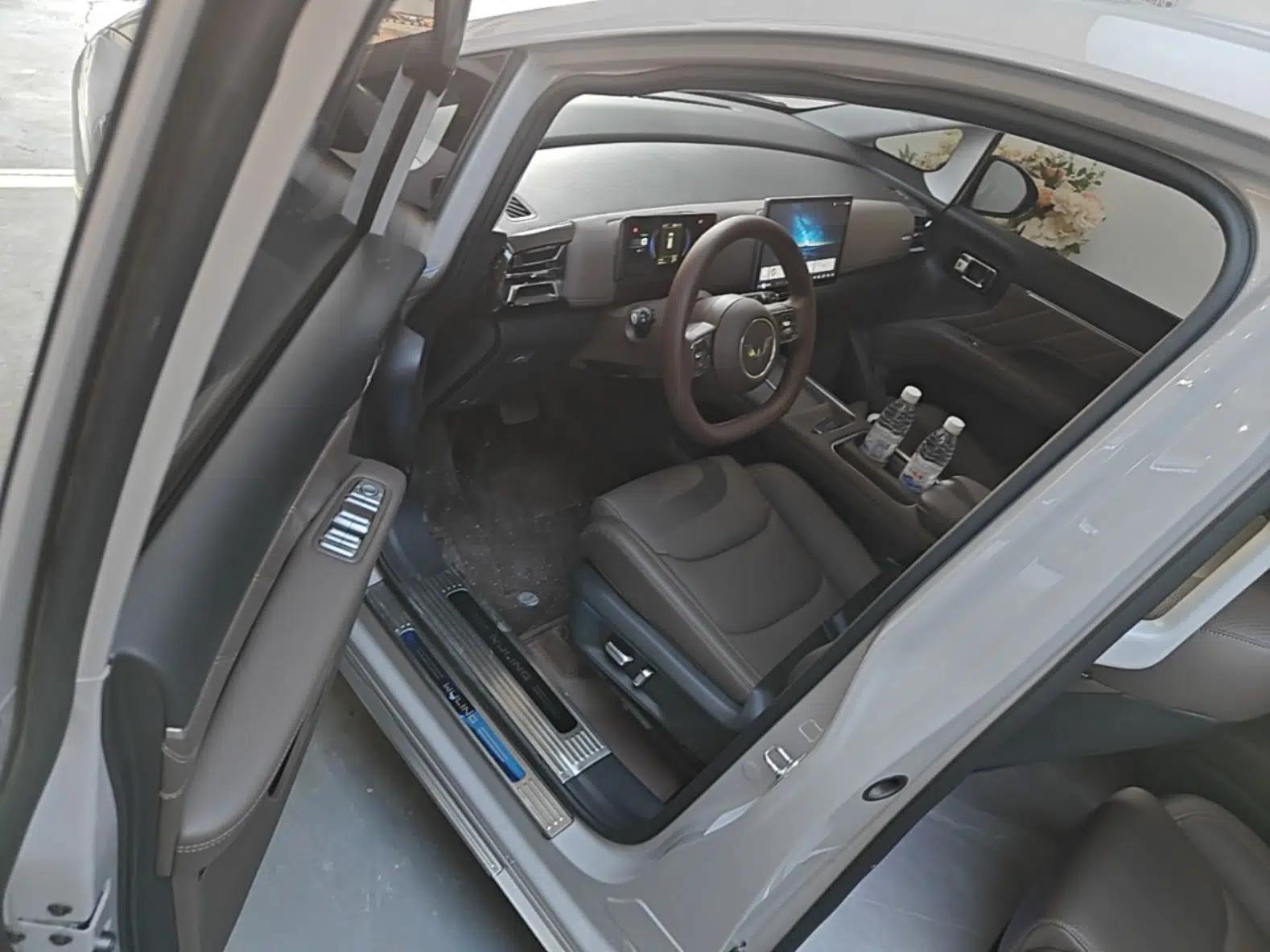 Wuling Starlight 730 2025 Model Pure Electric 500km Luxury Edition — миниатюра 18