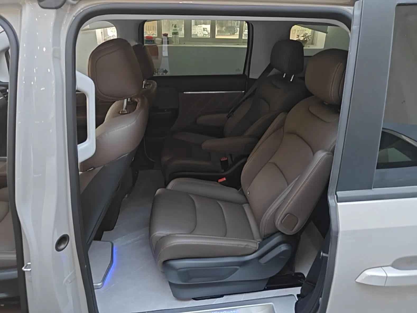 Wuling Starlight 730 2025 Model Pure Electric 500km Luxury Edition — миниатюра 20