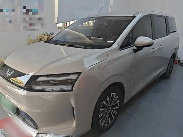 Wuling Starlight 730 2025 Model Pure Electric 500km Luxury Edition