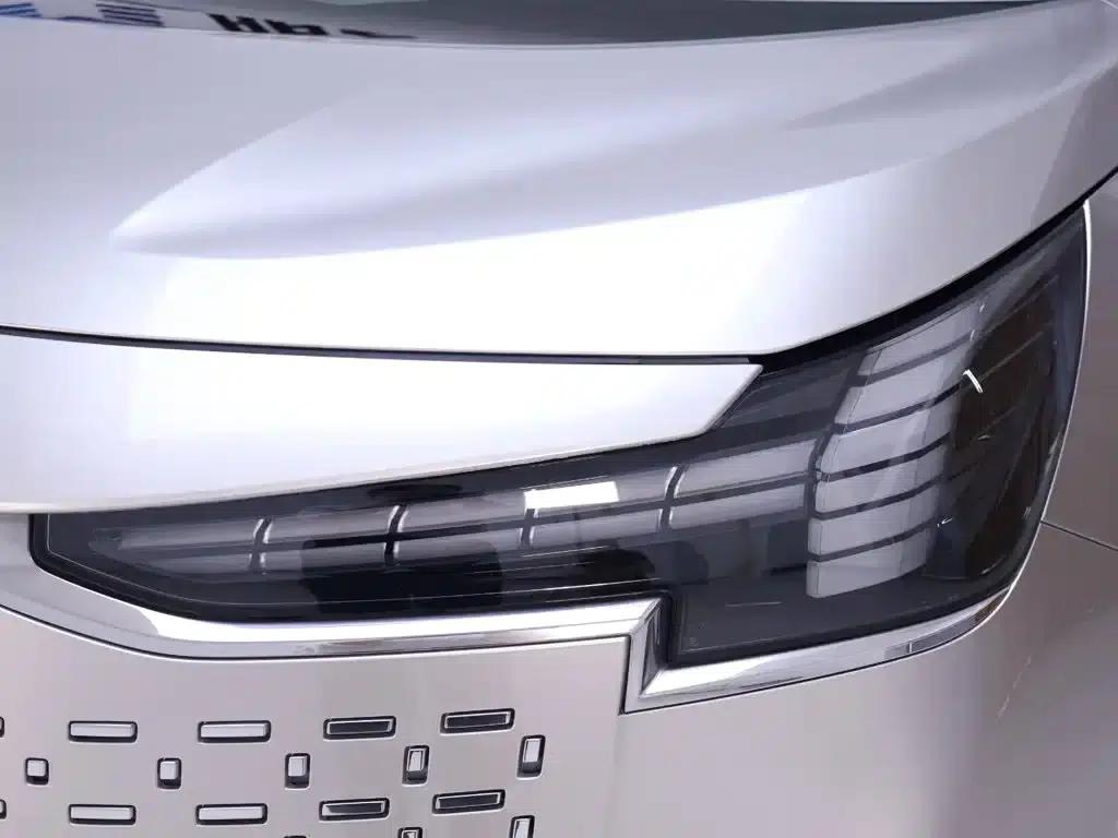 Volvo EM90 2025 Ultra 6-seater — миниатюра 4