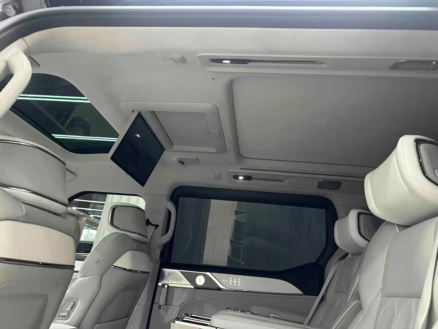 Volvo EM90 2025 Ultra 6-seater — миниатюра 16