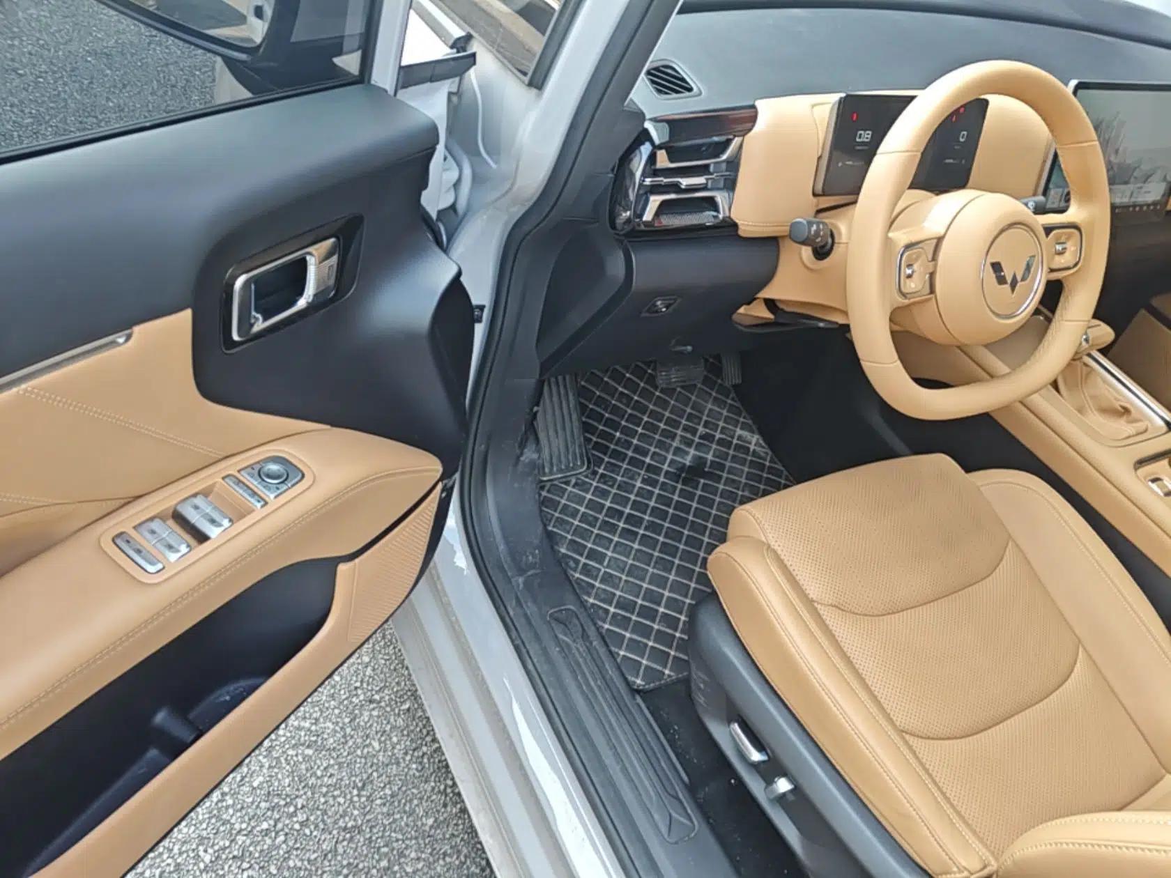 Wuling 730 2025 Model 1.5T CVT Elite Edition — миниатюра 18