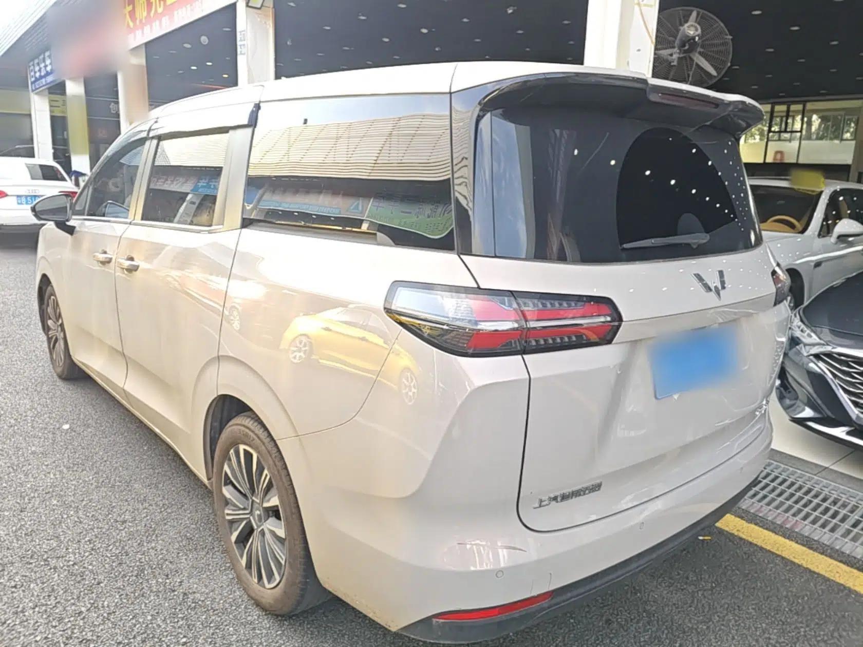 Wuling 730 2025 Model 1.5T CVT Elite Edition — миниатюра 4