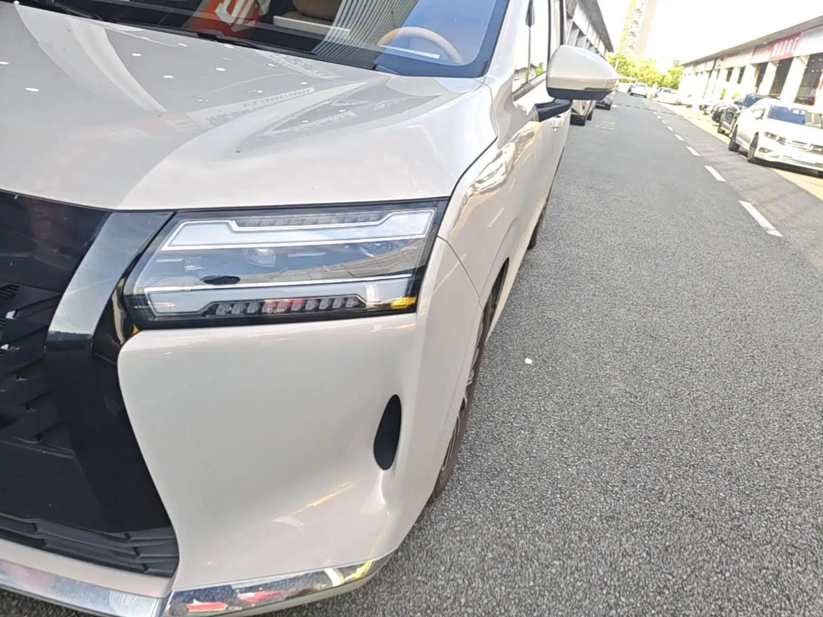 Wuling 730 2025 Model 1.5T CVT Elite Edition — миниатюра 8