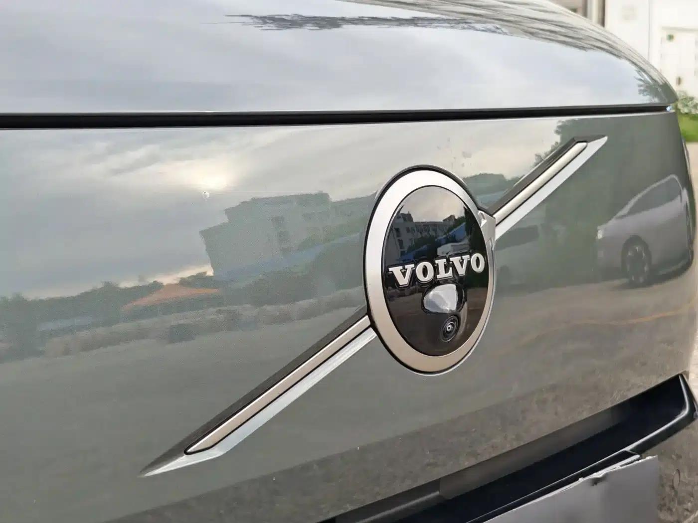 2026 Volvo XC70 Plug-in Hybrid, All-Wheel Drive, Ultra Range — миниатюра 12