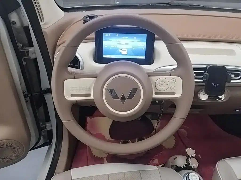 Hongguang MINIEV 2025 Fourth Generation Four-Door Advanced Model — миниатюра 11