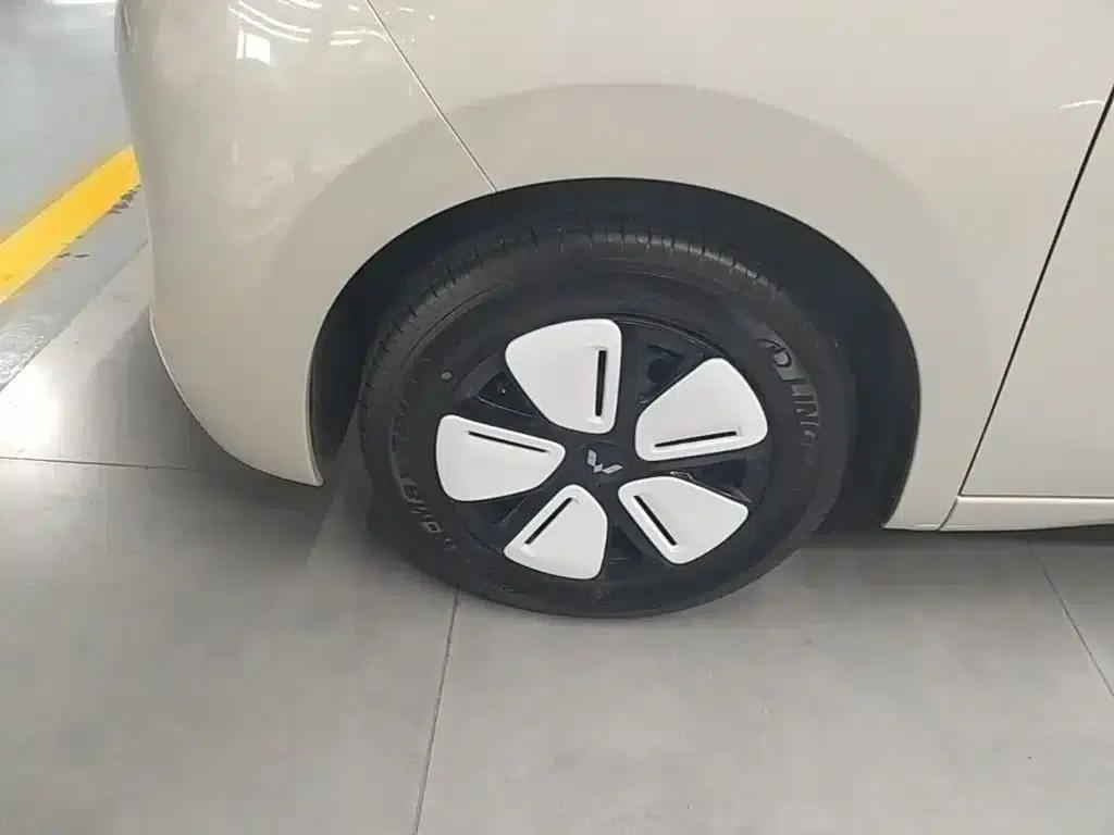 Hongguang MINIEV 2025 Fourth Generation Four-Door Advanced Model — миниатюра 23