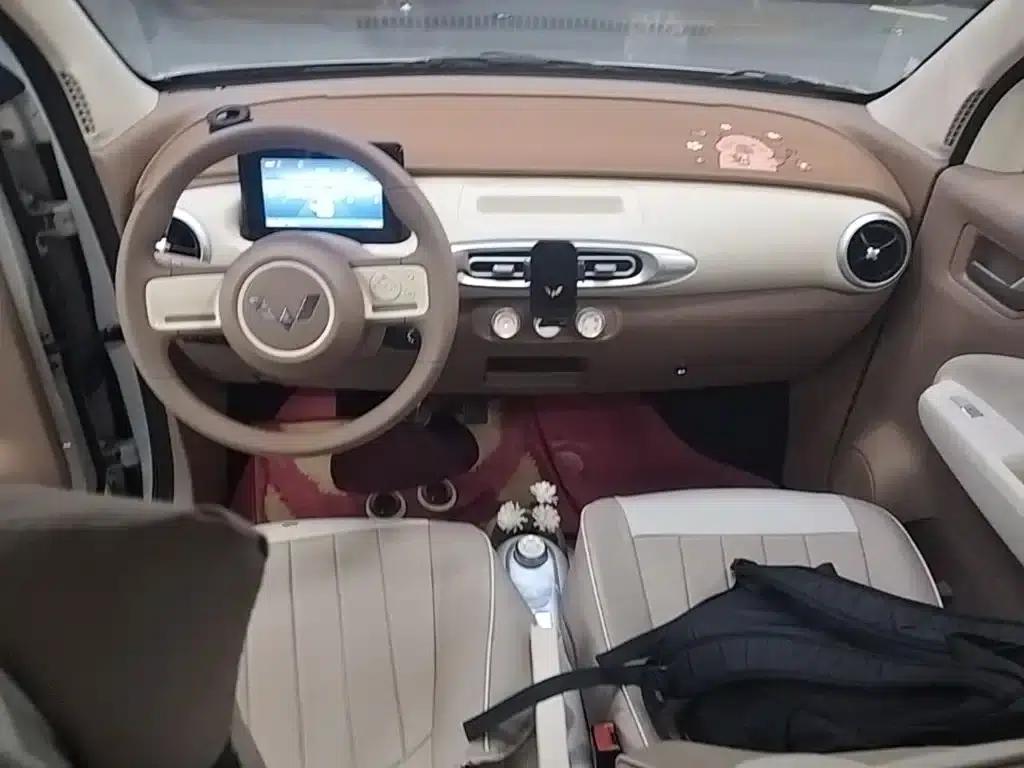 Hongguang MINIEV 2025 Fourth Generation Four-Door Advanced Model — миниатюра 10