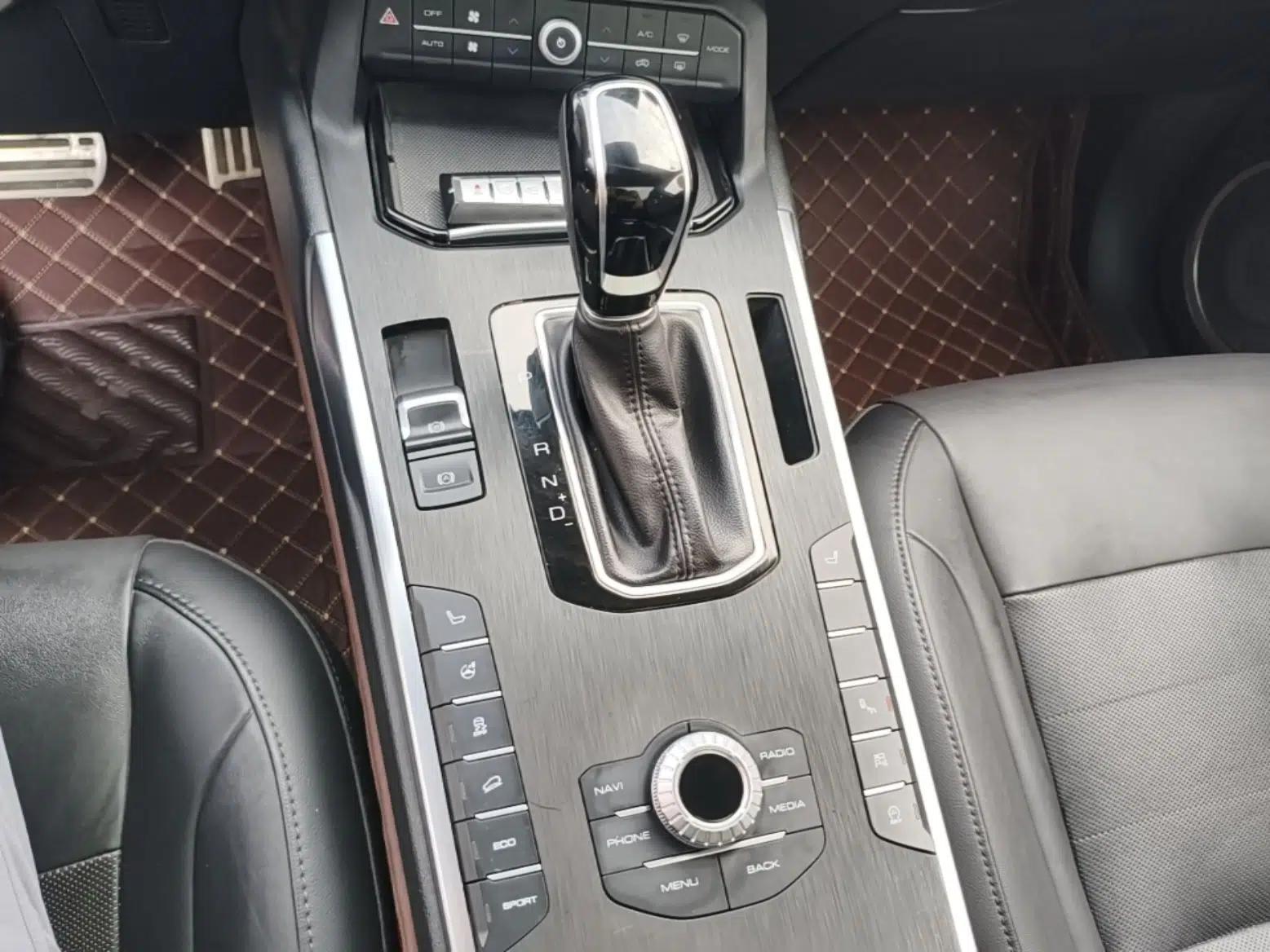 Wey VV5 2017 2.0T Ultra-Luxury Version — миниатюра 16