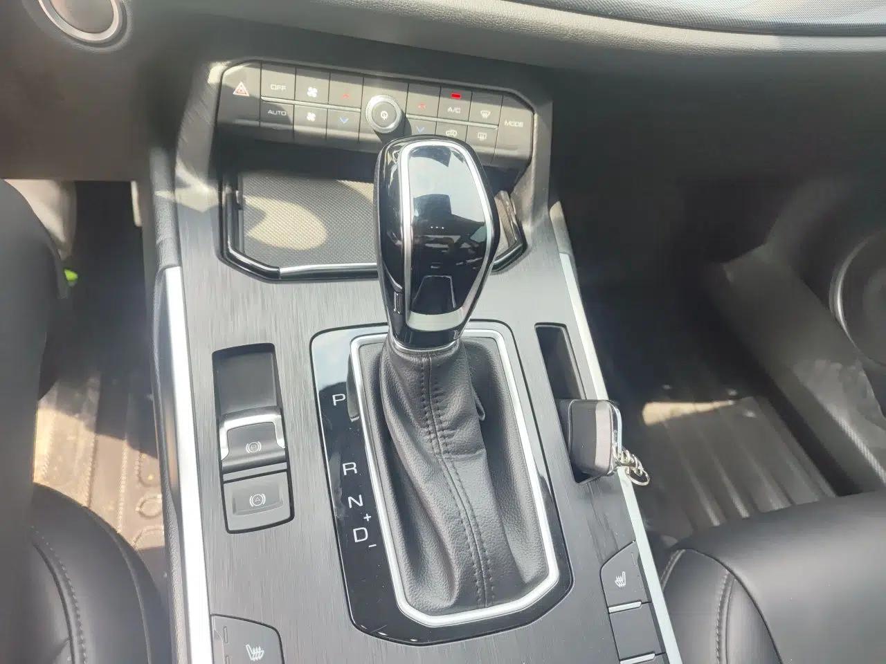 Wey VV5 2019 2.0T Two-Wheel-Drive Ultimate Edition — миниатюра 14