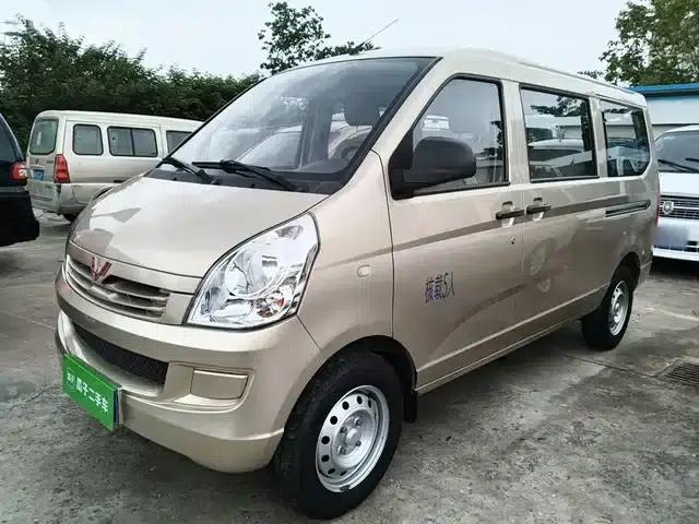 Wuling Rongguang S 2021 1.2L Standard Air Conditioning 5-Seater LSI