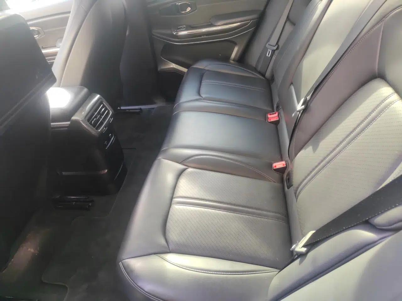 Nio ES6 2022 75 kWh Sport Edition — миниатюра 17