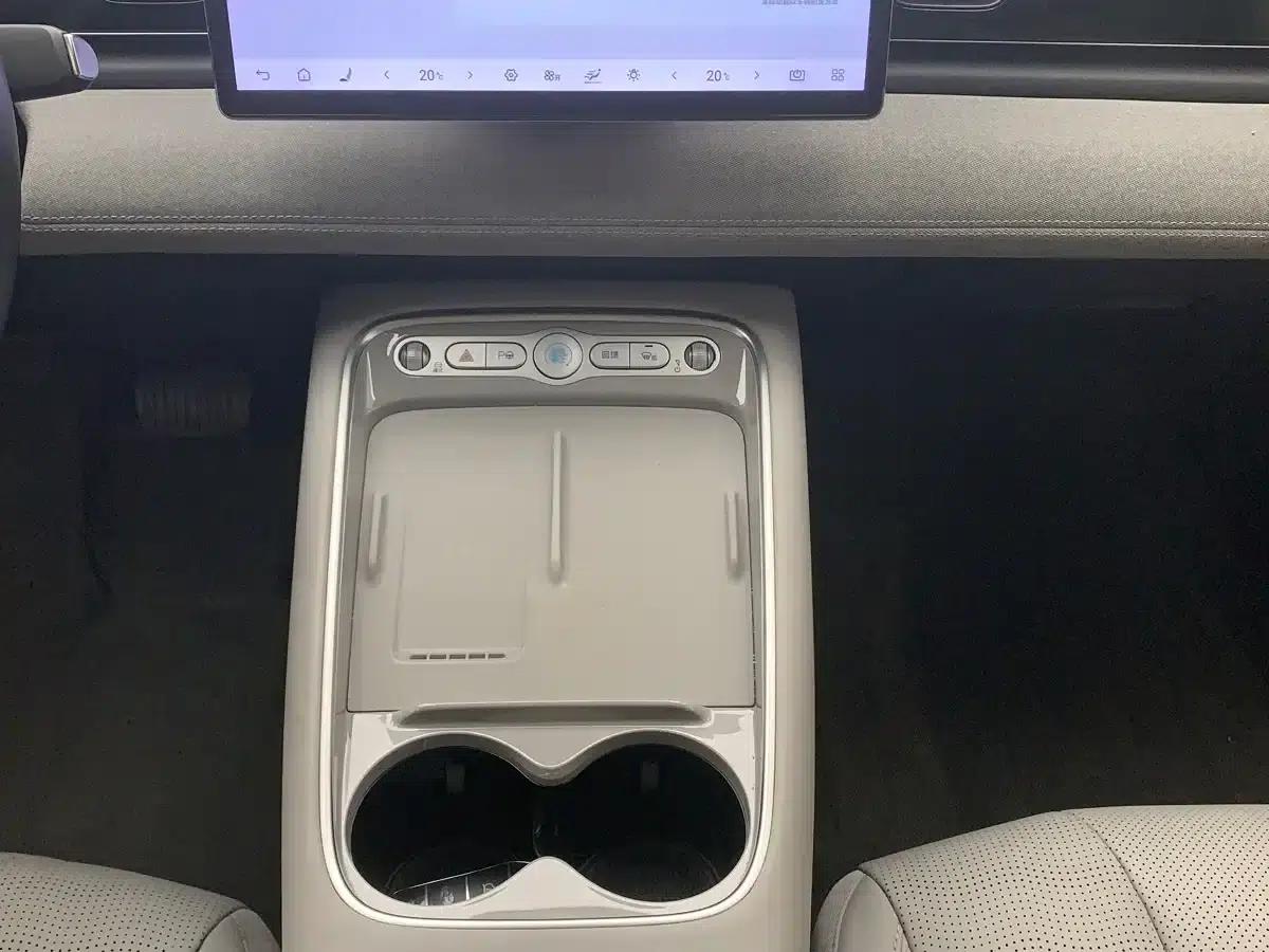 Hiace 05 EV 2025 520KM Flagship Intelligent Navigation Edition — миниатюра 13