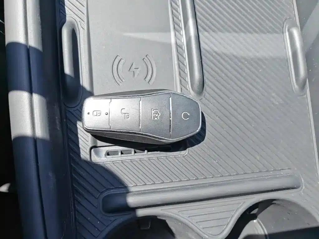 Hiace 05 EV 2025 520KM Flagship Intelligent Navigation Edition — миниатюра 9