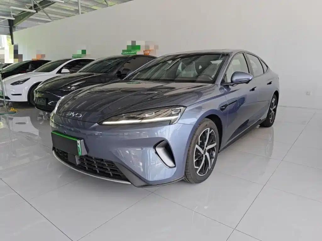 Seal 07 DM-i 2026 Model DM-i 1.5T 135km Premium — миниатюра 1