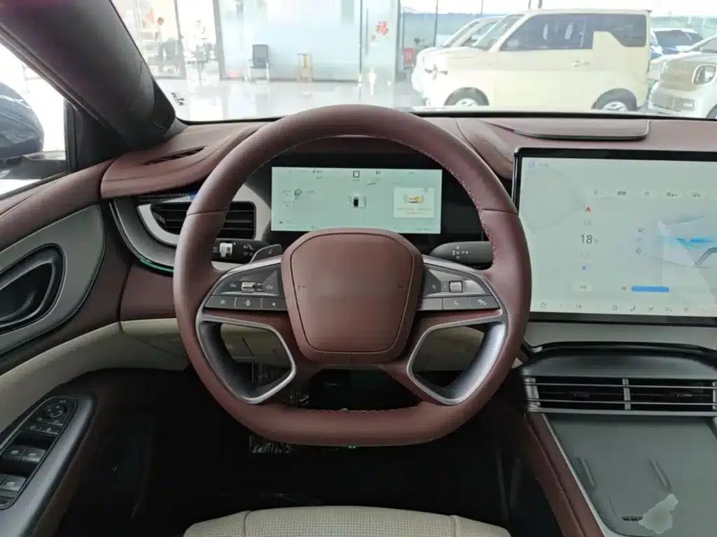 Seal 07 DM-i 2026 Model DM-i 1.5T 135km Premium — миниатюра 11