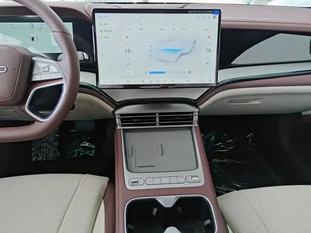 Seal 07 DM-i 2026 Model DM-i 1.5T 135km Premium — миниатюра 13