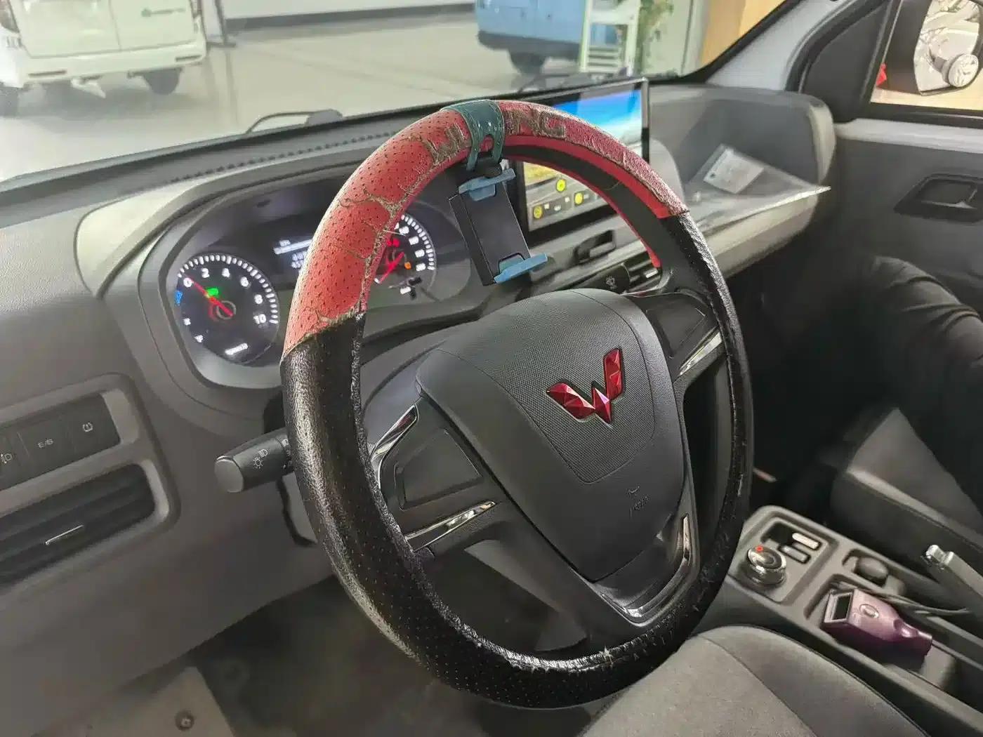 Wuling Yangguang 2025 400km/h Bus Comfort Edition — миниатюра 3