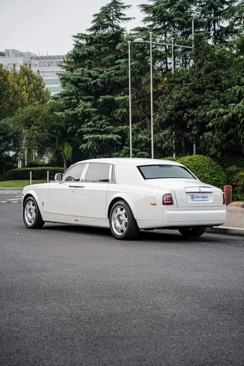 2006 Phantom 6.7L Extended Wheelbase (EWB) — миниатюра 4