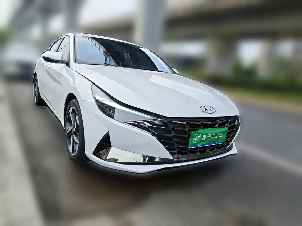Hyundai Elantra 2021 1.5L CVT GLX Elite Edition — миниатюра 3