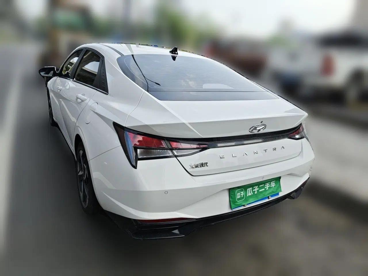 Hyundai Elantra 2021 1.5L CVT GLX Elite Edition — миниатюра 4