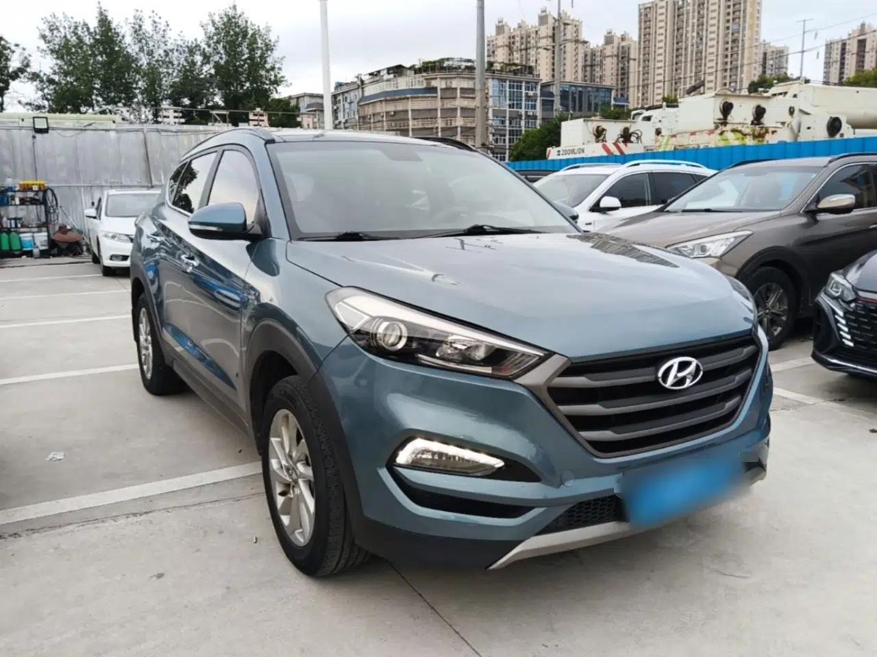 Hyundai Tucson 2015 1.6T Dual-Clutch Two-Wheel-Drive Smart Model — миниатюра 3