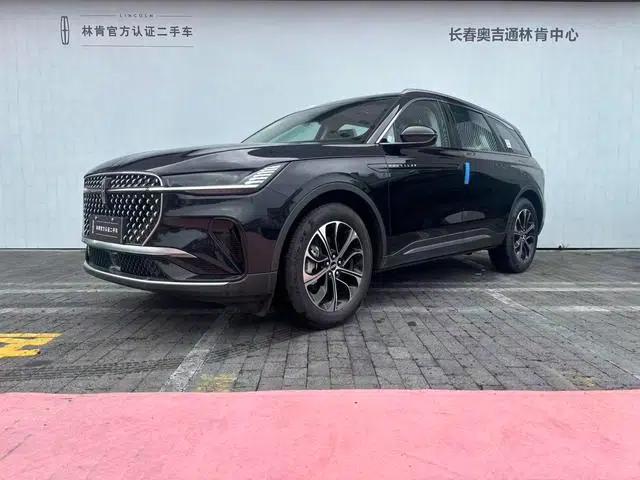 Navigator 2026 2.0T AWD Premium