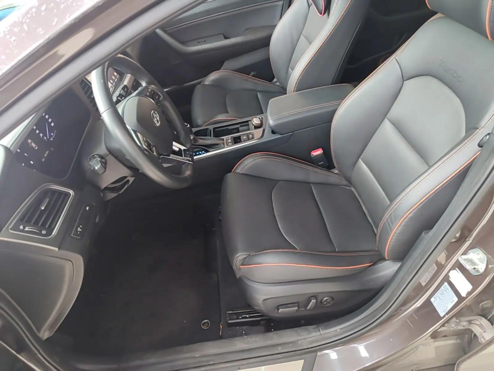 Hyundai Sonata 2015 1.6T DLX Prestige Model — миниатюра 17