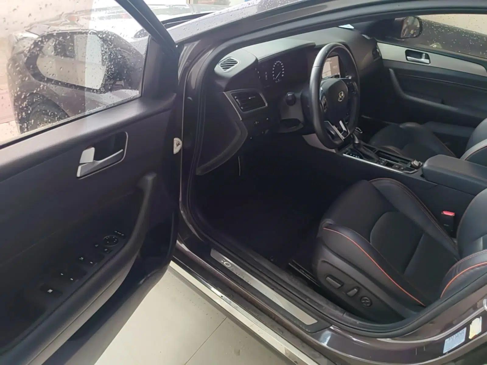 Hyundai Sonata 2015 1.6T DLX Prestige Model — миниатюра 18