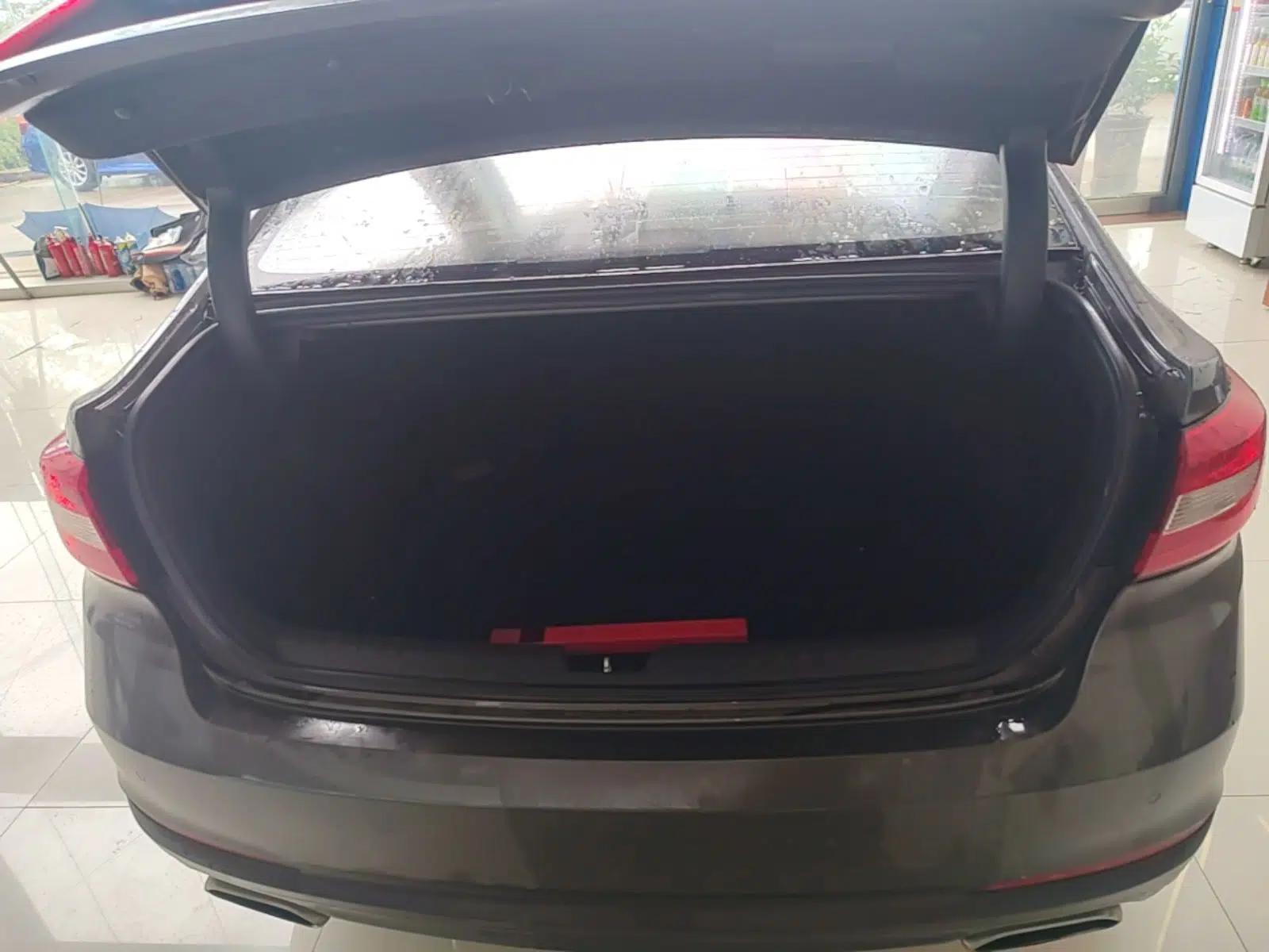 Hyundai Sonata 2015 1.6T DLX Prestige Model — миниатюра 22