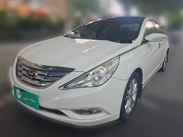 Hyundai Sonata 2011 2.0L Automatic Luxury Edition