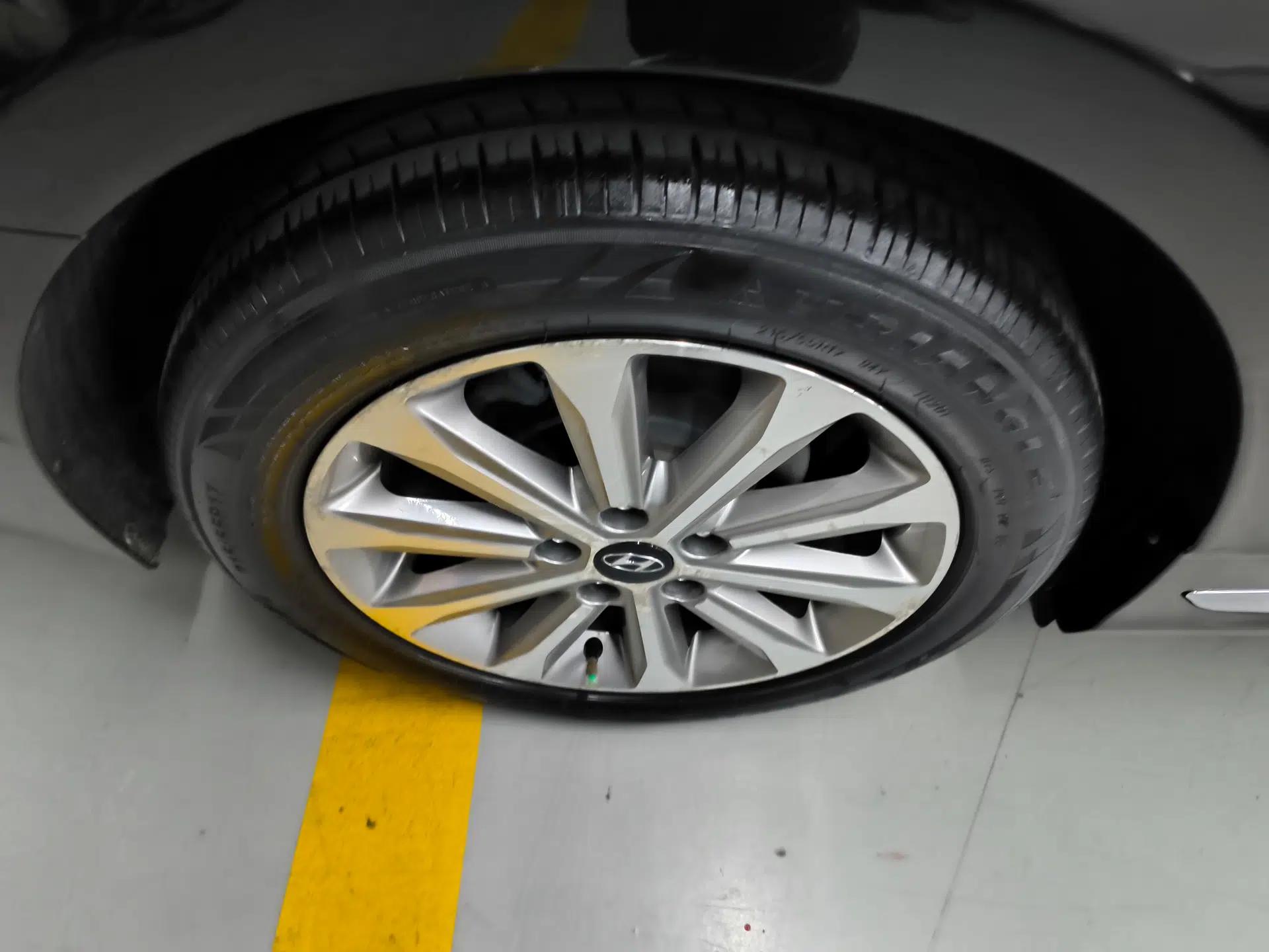 Hyundai Sonata 2017 1.6T GLS Smart Model — миниатюра 11