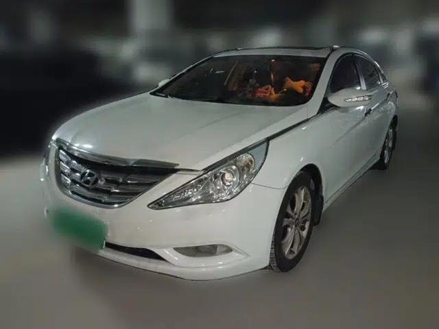 Hyundai Sonata 2011 2.0L Automatic Luxury Edition