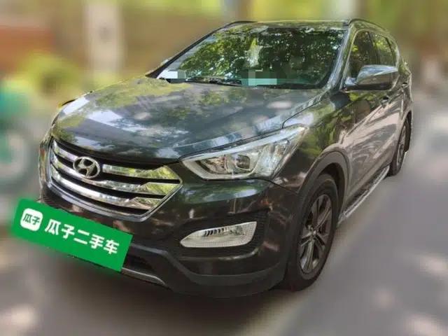 Hyundai Santa Fe 2013 2.4L Automatic 2WD Comfort Edition