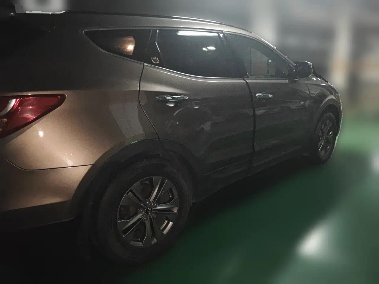 Hyundai Santa Fe 2013 2.4L Automatic Two-Wheel Drive Smart Version — миниатюра 6