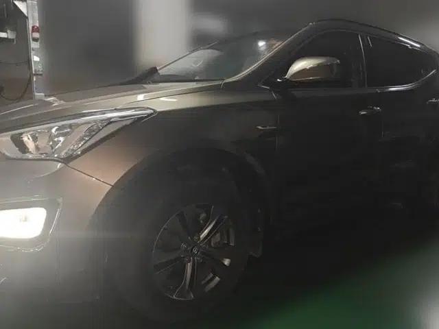 Hyundai Santa Fe 2013 2.4L Automatic Two-Wheel Drive Smart Version