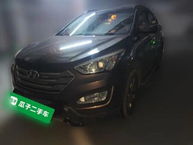 Hyundai Santa Fe 2015 2.0T Automatic Two-Wheel Drive Smart Version 5 Seats