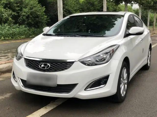 Hyundai Elantra (5th Generation / Langdong) 2016 1.6L Manual Luxury Model