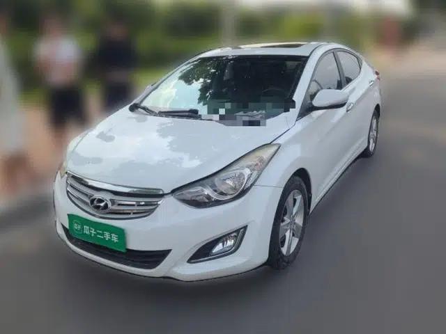 Hyundai Elantra (5th Generation / Langdong) 2012 1.6L Manual Leading Model