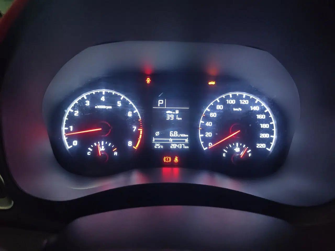 Hyundai Verna (new generation) 2016 1.4L Automatic Cool Edition GLS — миниатюра 11