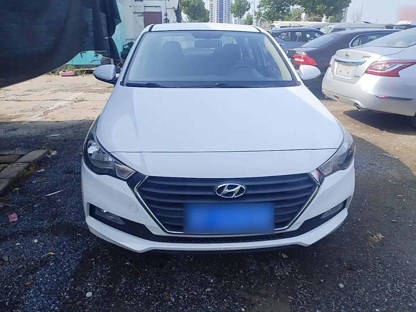 Hyundai Verna (new generation) 2016 1.4L Automatic Cool Edition GLS — миниатюра 2