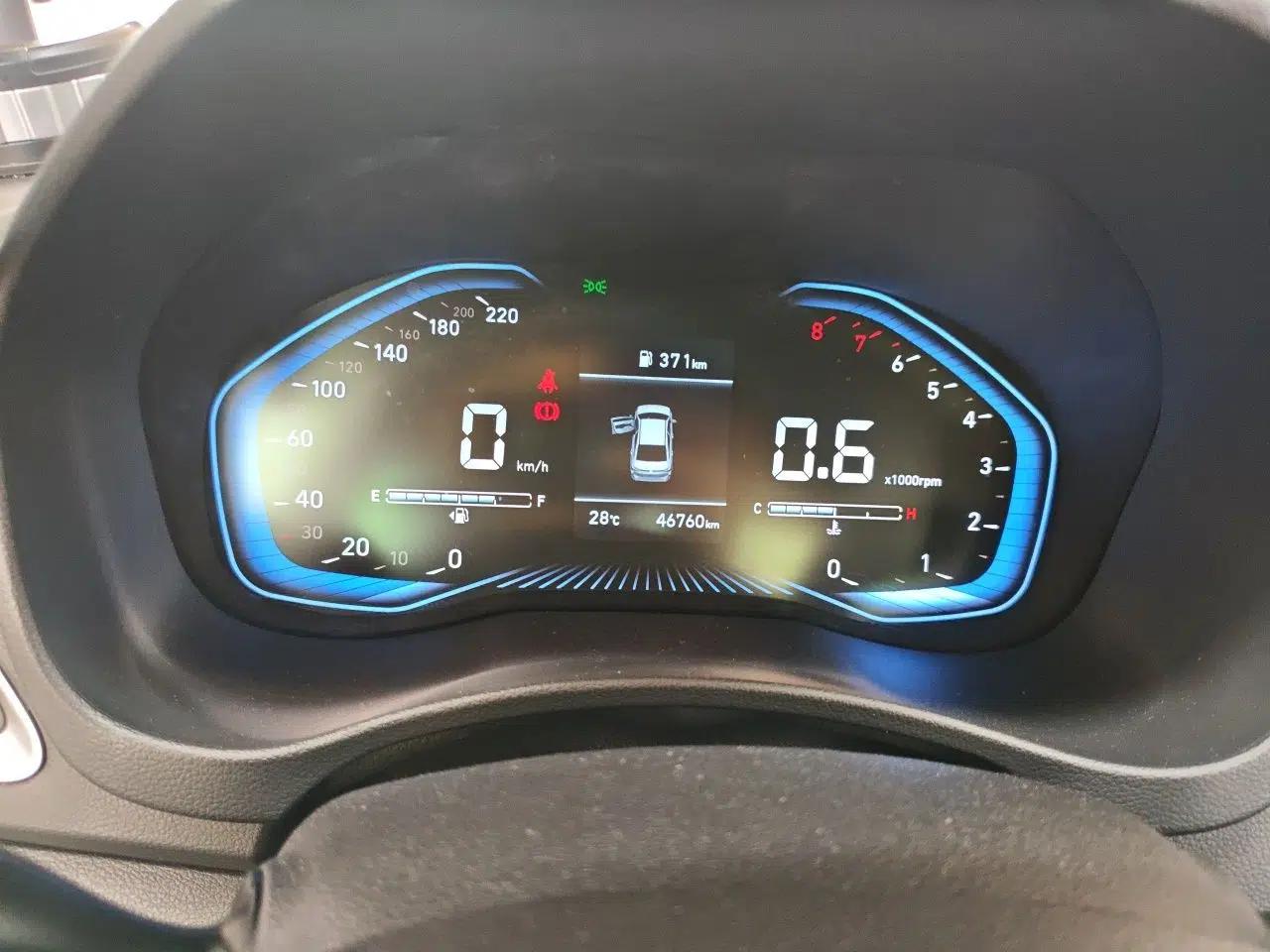 Hyundai Verna (new generation) 2020 1.4L Manual GLS Cool Edition — миниатюра 11