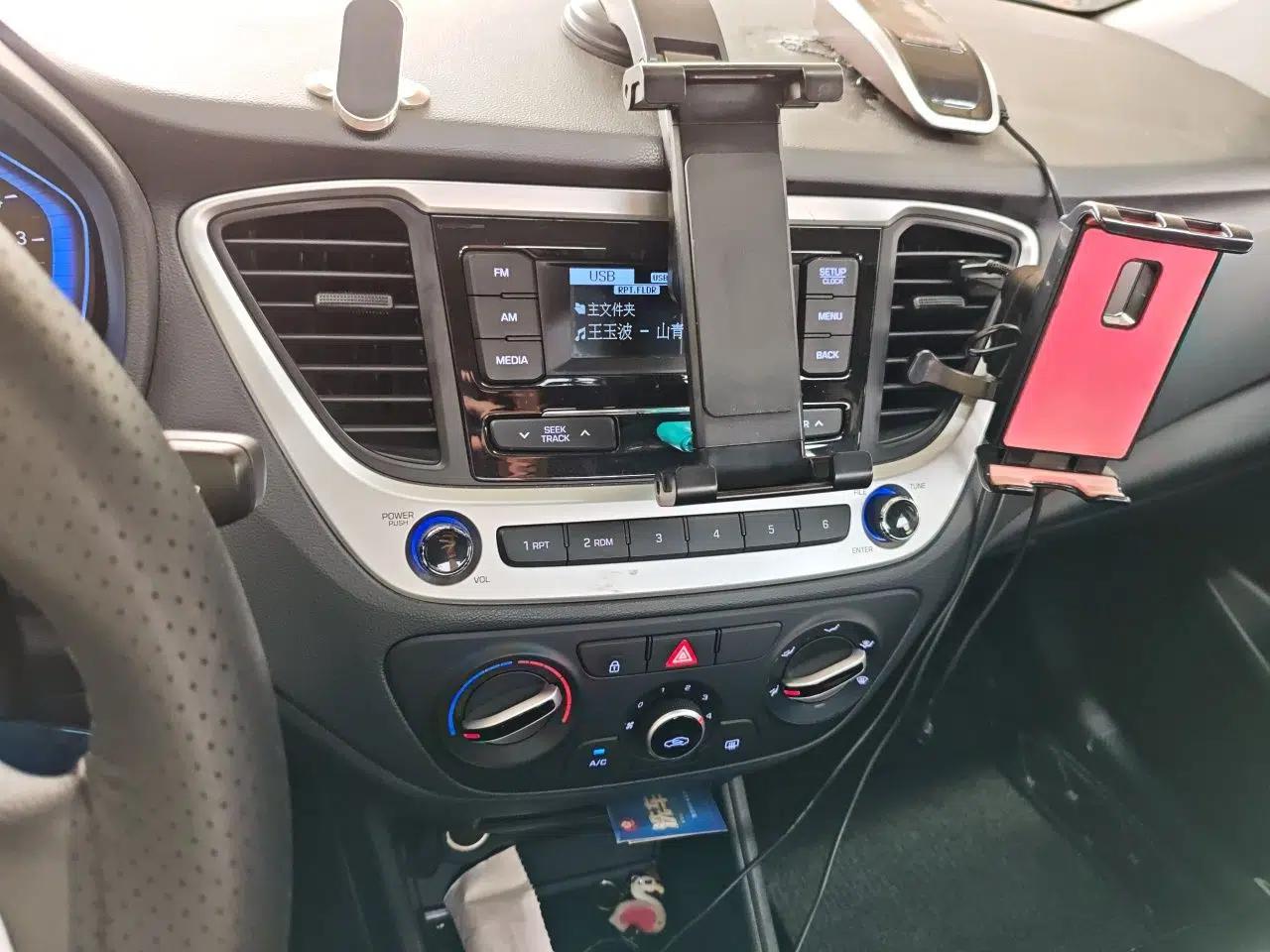 Hyundai Verna (new generation) 2020 1.4L Manual GLS Cool Edition — миниатюра 13